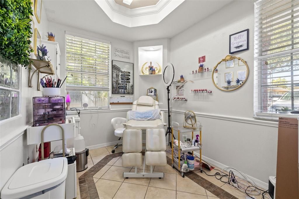 合同活跃: $900,000 (0 贝兹, 0 浴室, 3000 平方英尺)