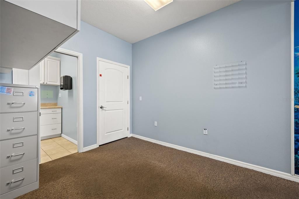 合同活跃: $900,000 (0 贝兹, 0 浴室, 3000 平方英尺)