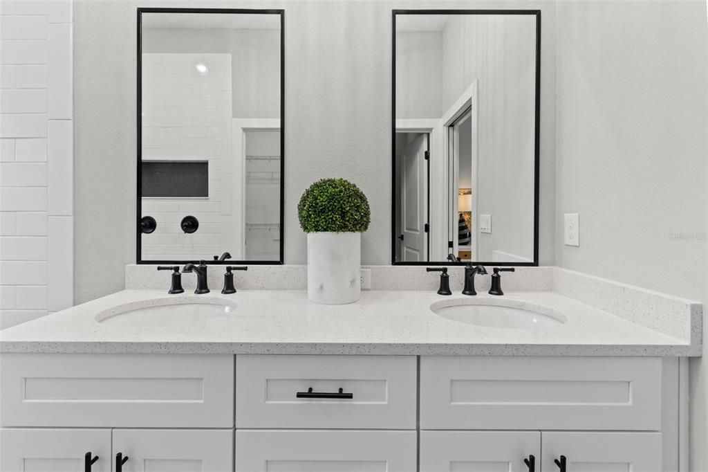 Active With Contract: $515,000 (3 beds, 2 baths, 1834 Square Feet)