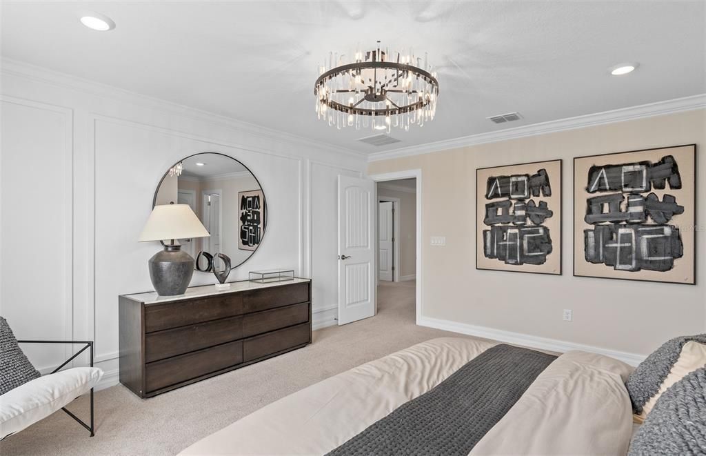 Activo con contrato: $949,990 (5 camas, 4 baños, 3777 Pies cuadrados)