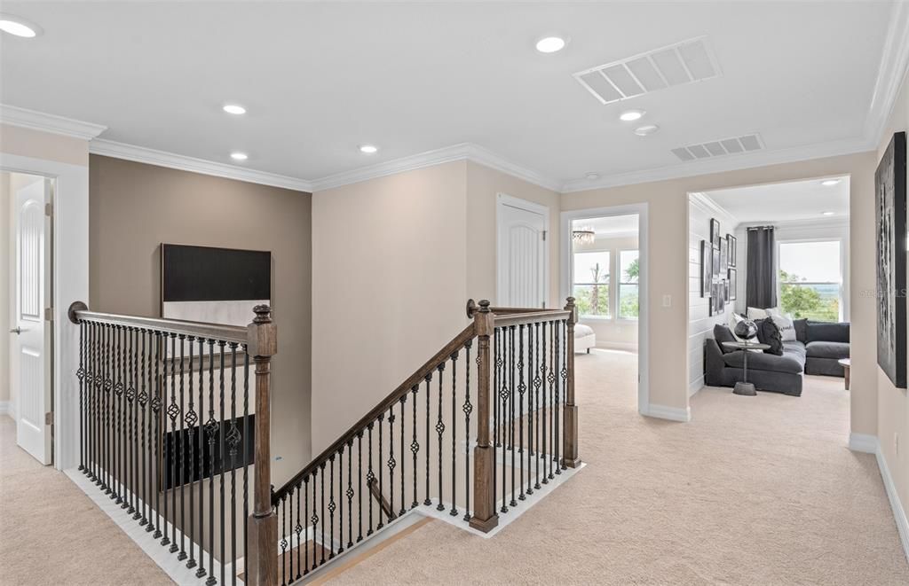 Activo con contrato: $949,990 (5 camas, 4 baños, 3777 Pies cuadrados)