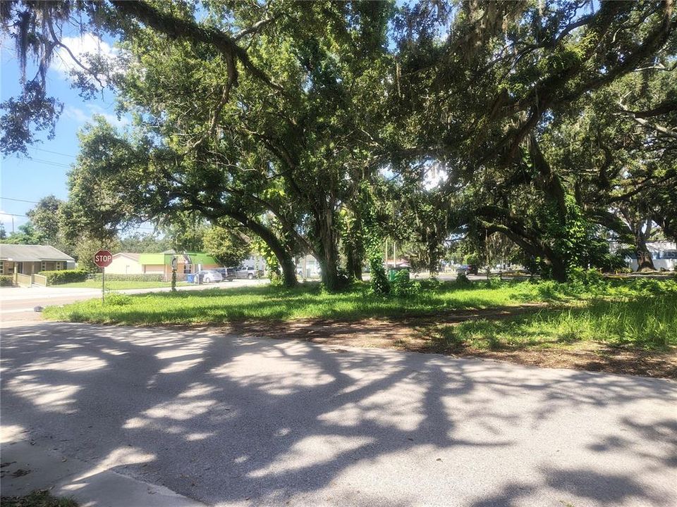 На продажу: $224,900 (0.35 acres)