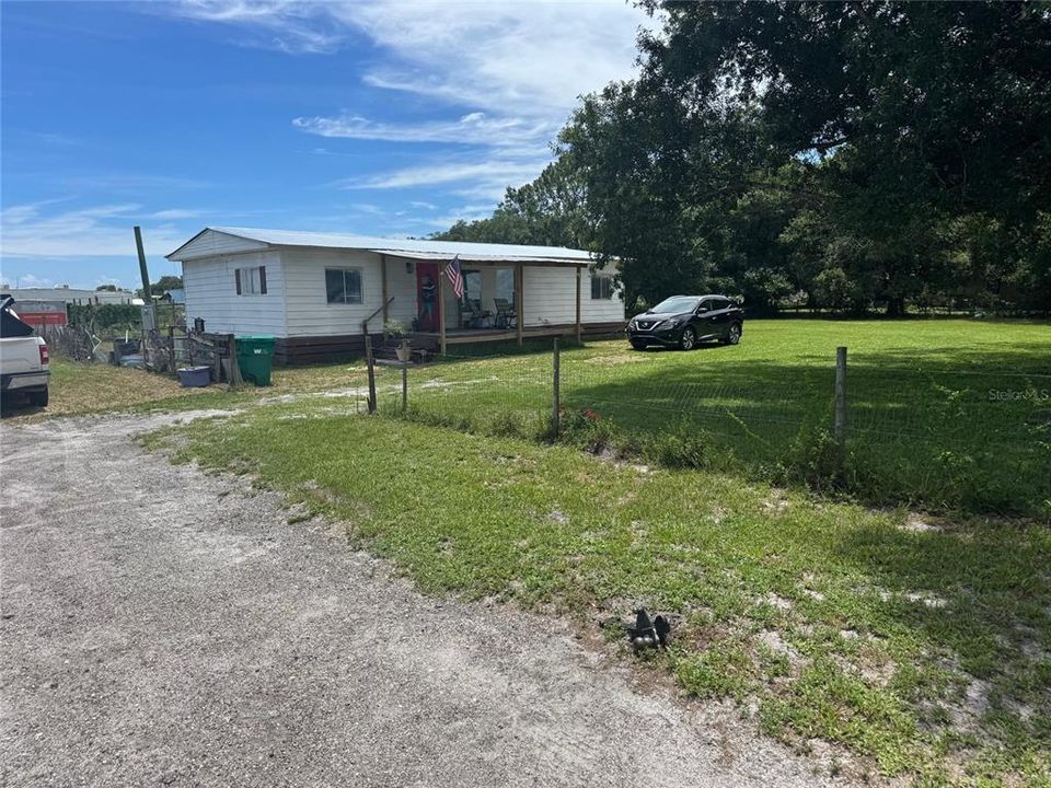 For Sale: $430,000 (3 beds, 2 baths, 1127 Square Feet)