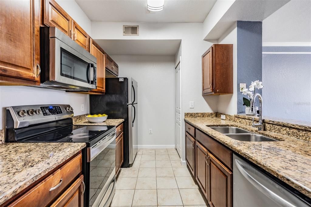 For Sale: $185,000 (3 beds, 2 baths, 1336 Square Feet)