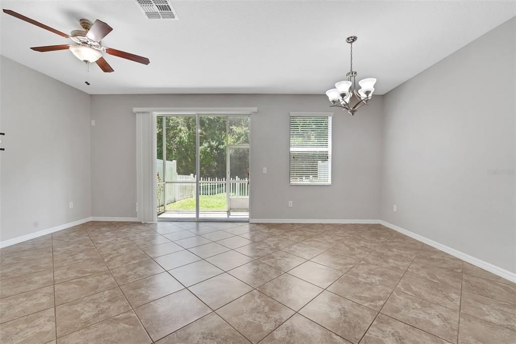 En Venta: $225,000 (2 camas, 2 baños, 1368 Pies cuadrados)