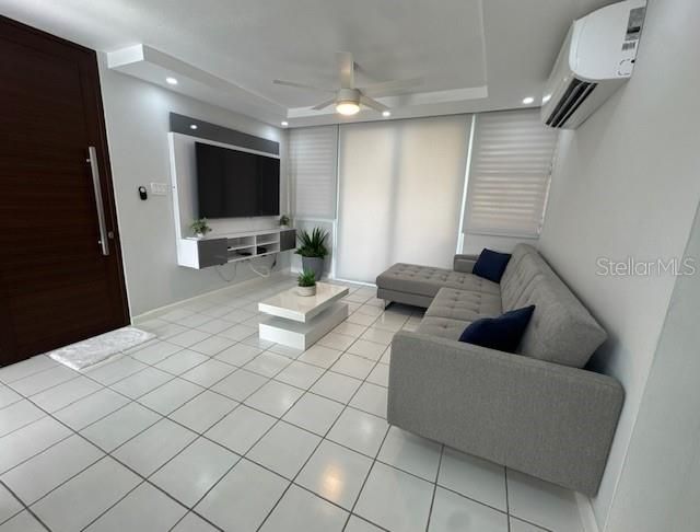 For Sale: $325,000 (3 beds, 2 baths, 1300 Square Feet)