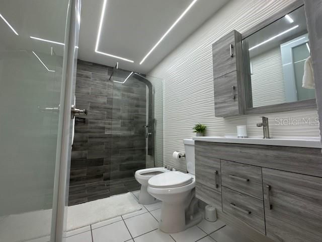 For Sale: $325,000 (3 beds, 2 baths, 1300 Square Feet)