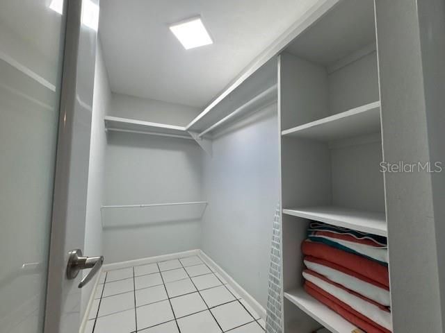 For Sale: $325,000 (3 beds, 2 baths, 1300 Square Feet)