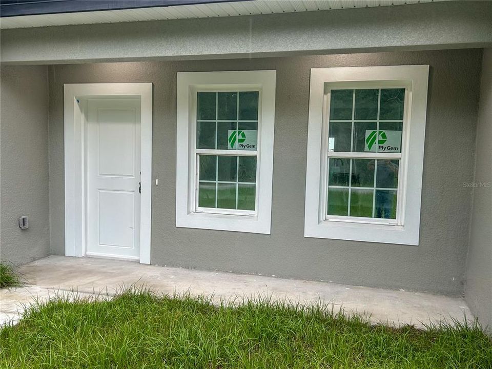 For Sale: $269,900 (4 beds, 2 baths, 1580 Square Feet)