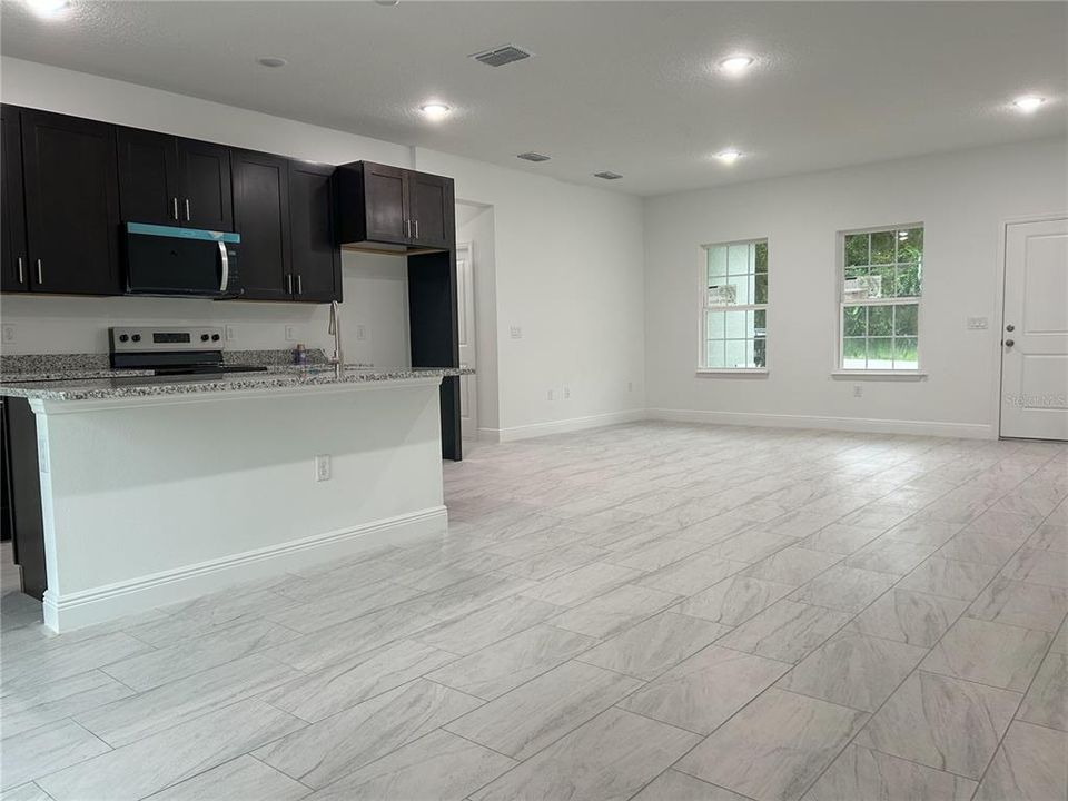 For Sale: $269,900 (4 beds, 2 baths, 1580 Square Feet)