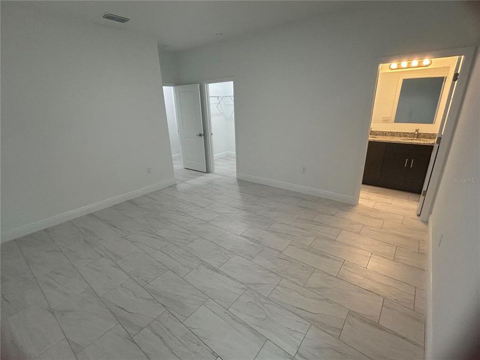 For Sale: $269,900 (4 beds, 2 baths, 1580 Square Feet)