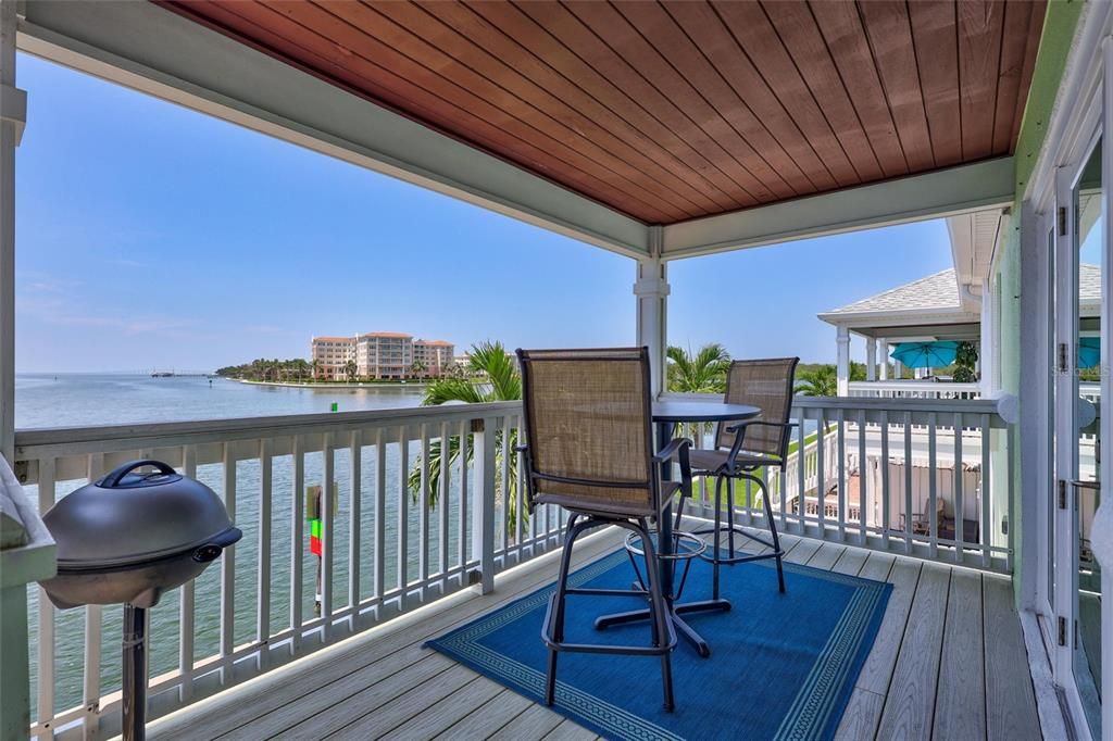 For Sale: $425,000 (2 beds, 1 baths, 825 Square Feet)