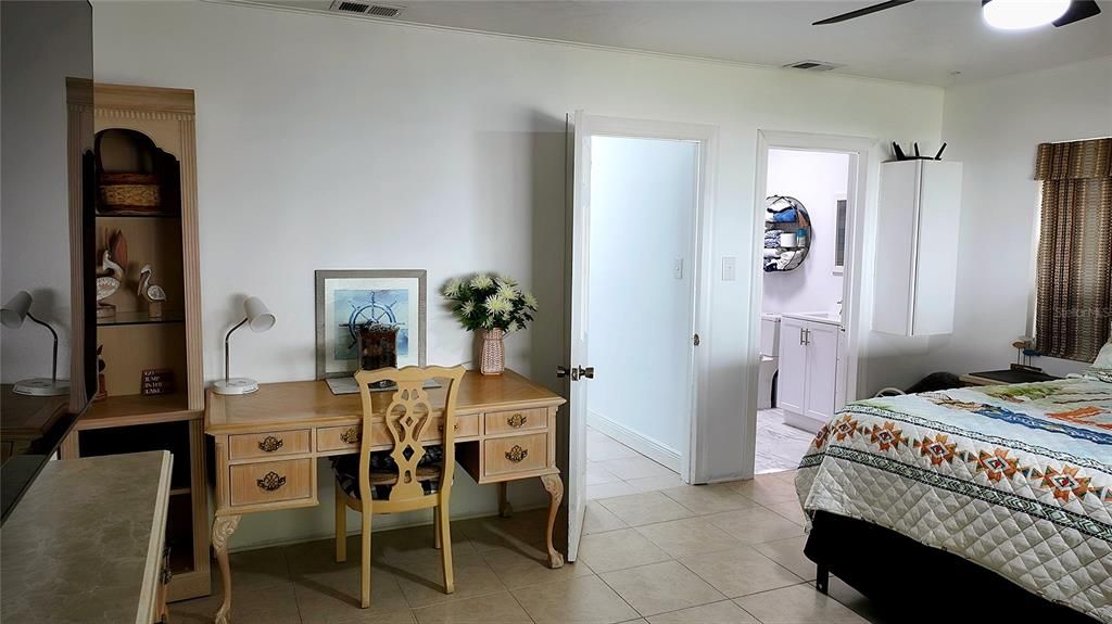 For Sale: $299,000 (3 beds, 2 baths, 1168 Square Feet)