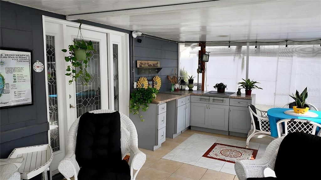 For Sale: $299,000 (3 beds, 2 baths, 1168 Square Feet)