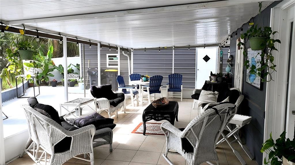 For Sale: $299,000 (3 beds, 2 baths, 1168 Square Feet)