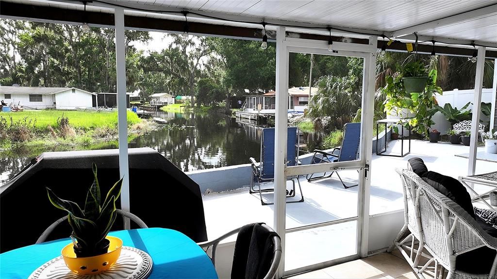 For Sale: $299,000 (3 beds, 2 baths, 1168 Square Feet)