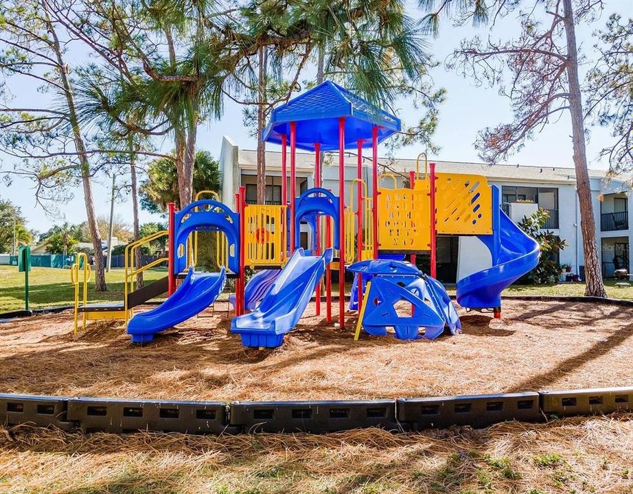 В аренду: $1,595 (1 спален, 1 ванн, 713 Квадратных фут)