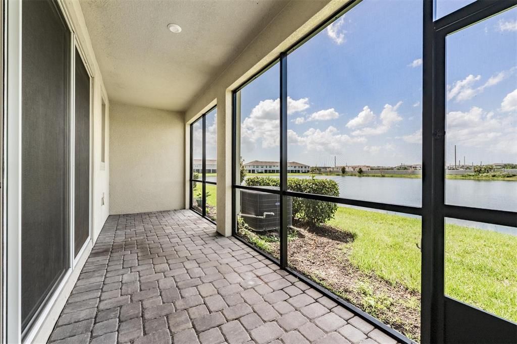 Activo con contrato: $424,999 (3 camas, 2 baños, 2243 Pies cuadrados)