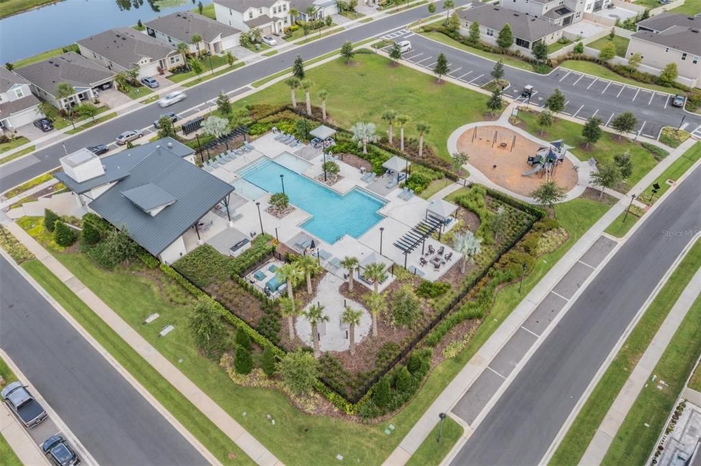 Activo con contrato: $424,999 (3 camas, 2 baños, 2243 Pies cuadrados)