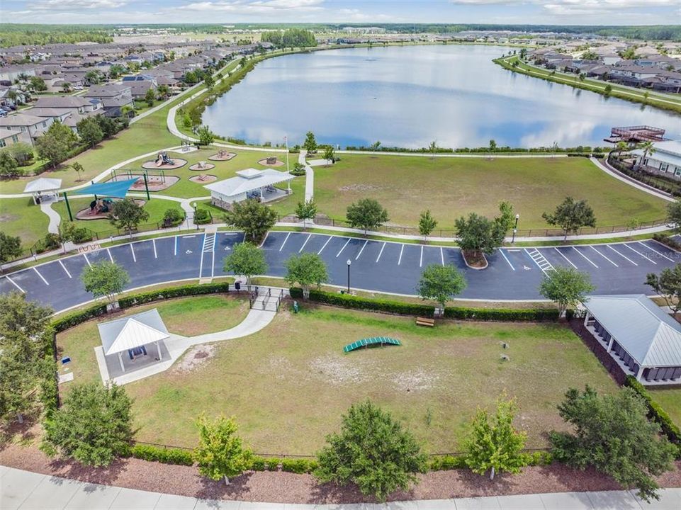 Activo con contrato: $424,999 (3 camas, 2 baños, 2243 Pies cuadrados)