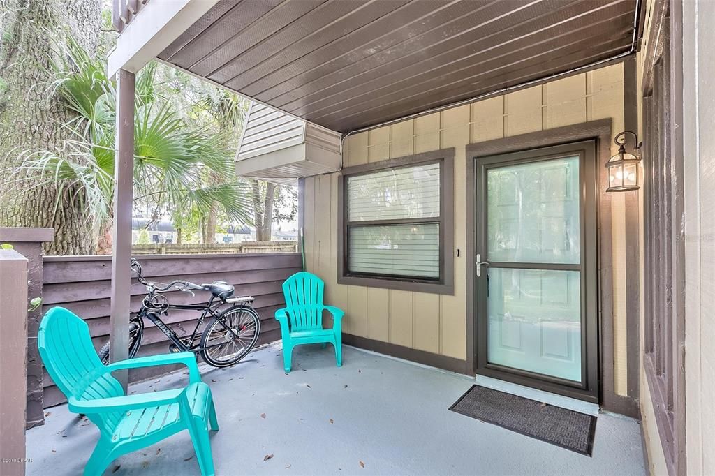 For Sale: $159,900 (2 beds, 1 baths, 1164 Square Feet)