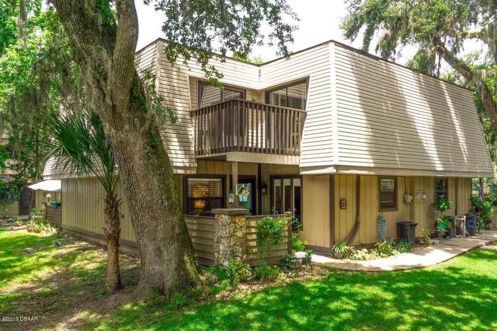 For Sale: $159,900 (2 beds, 1 baths, 1164 Square Feet)