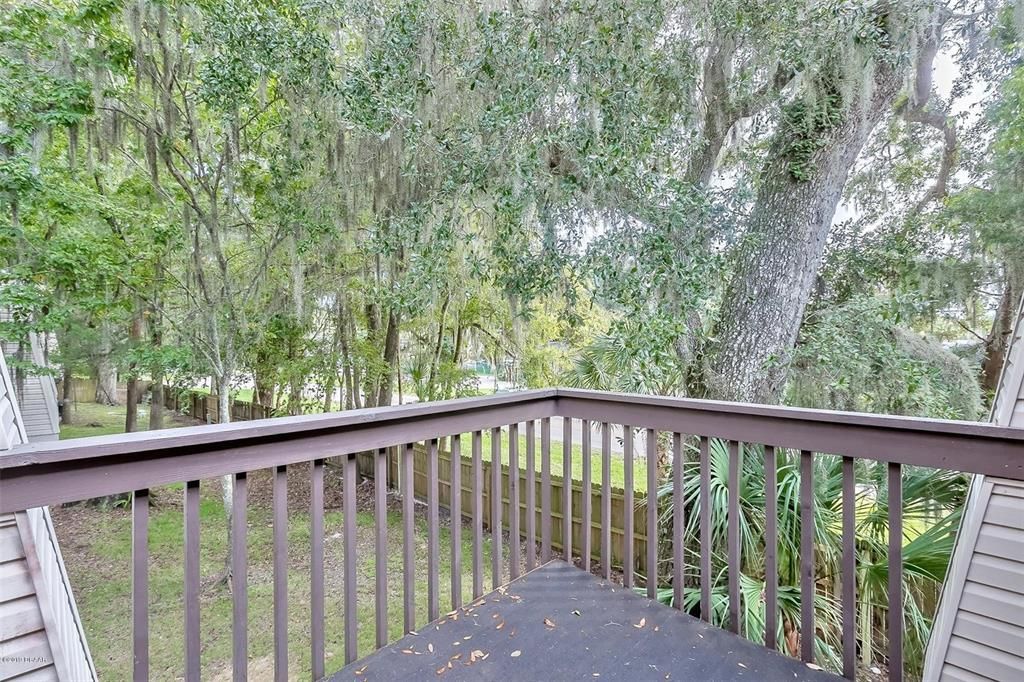 For Sale: $159,900 (2 beds, 1 baths, 1164 Square Feet)