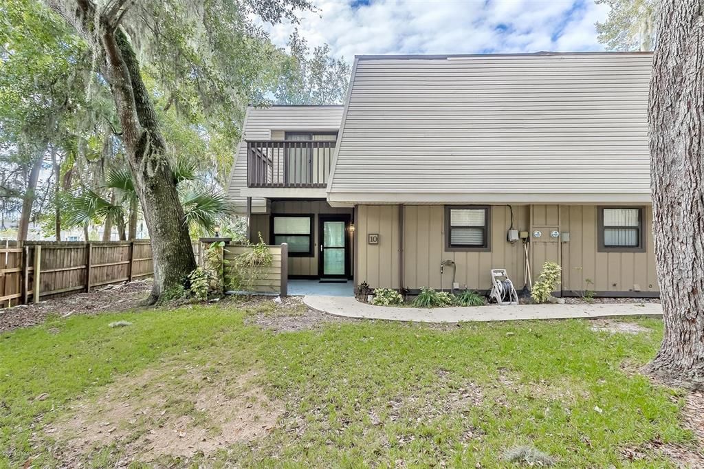 For Sale: $159,900 (2 beds, 1 baths, 1164 Square Feet)