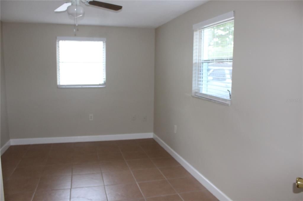 En Venta: $305,000 (2 camas, 0 baños, 1294 Pies cuadrados)