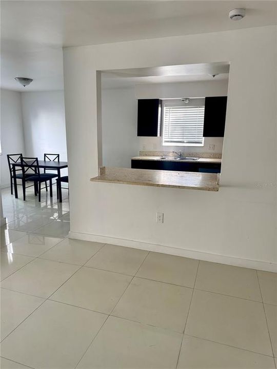 В аренду: $1,595 (1 спален, 1 ванн, 713 Квадратных фут)