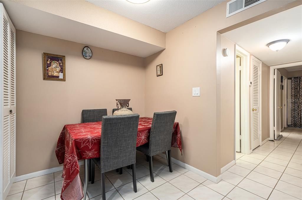 待售: $150,000 (2 贝兹, 2 浴室, 1088 平方英尺)