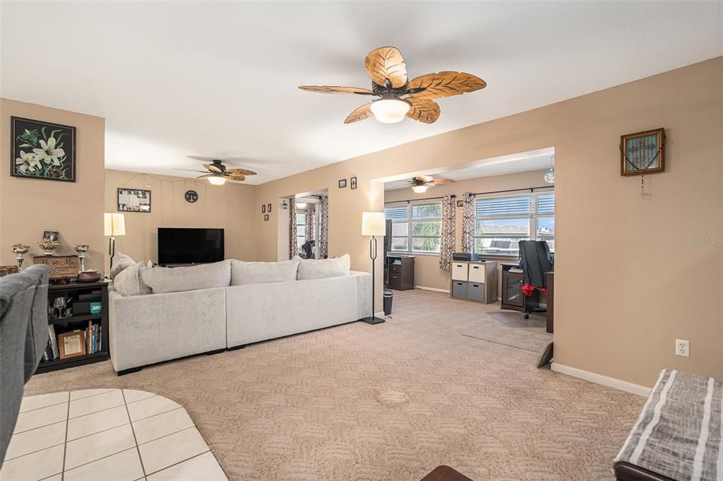 待售: $150,000 (2 贝兹, 2 浴室, 1088 平方英尺)