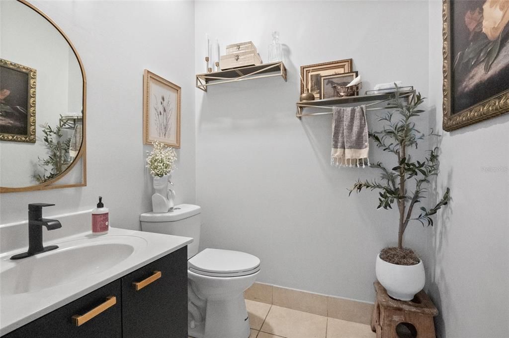 Activo con contrato: $899,000 (5 camas, 2 baños, 3469 Pies cuadrados)