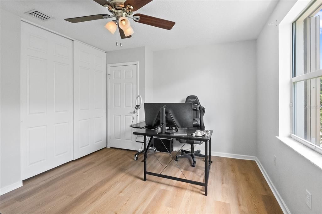 Activo con contrato: $899,000 (5 camas, 2 baños, 3469 Pies cuadrados)