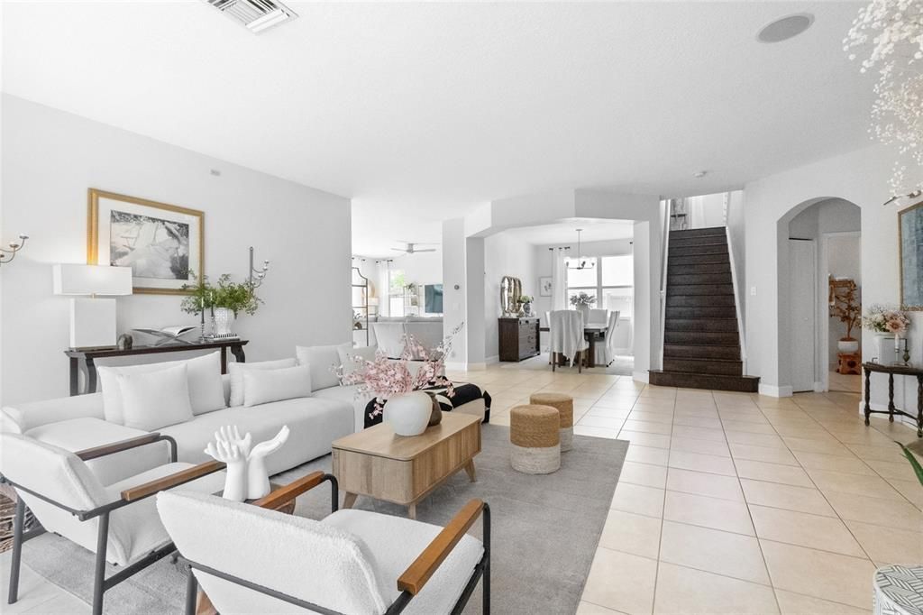 Activo con contrato: $899,000 (5 camas, 2 baños, 3469 Pies cuadrados)