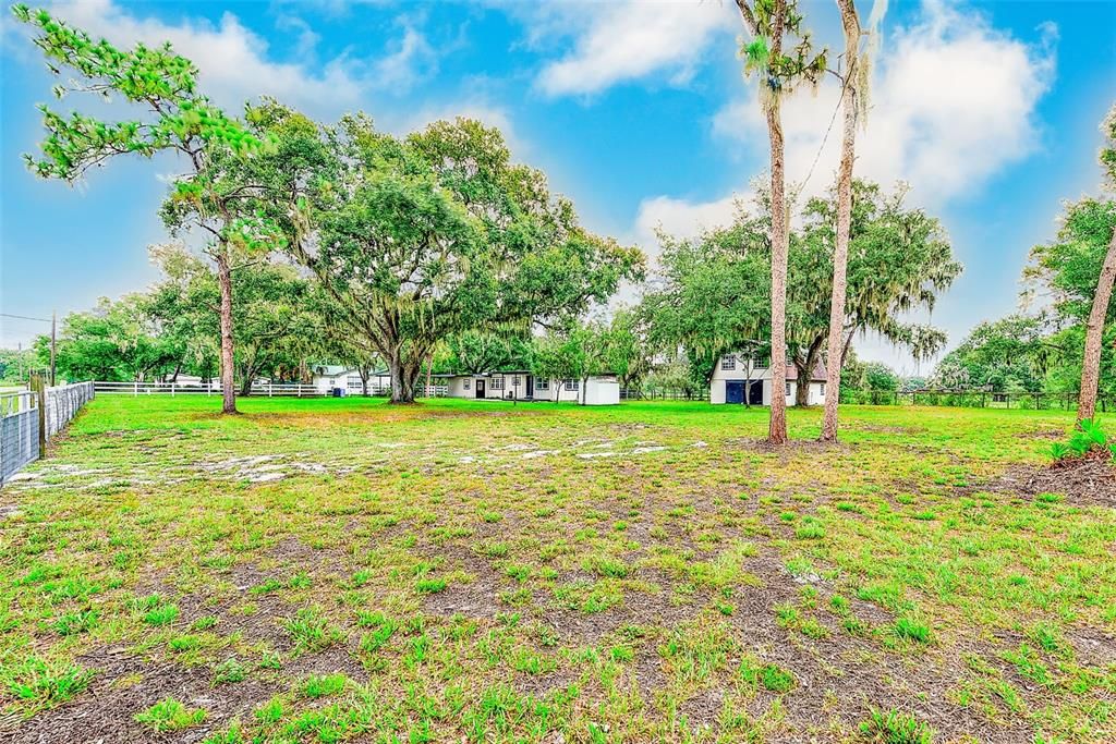 For Sale: $379,900 (2 beds, 2 baths, 1348 Square Feet)