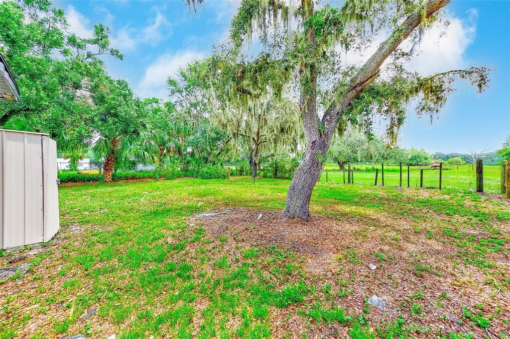 For Sale: $379,900 (2 beds, 2 baths, 1348 Square Feet)