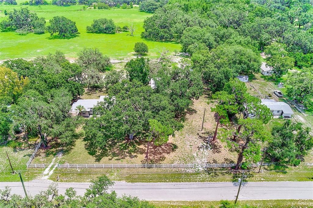 For Sale: $379,900 (2 beds, 2 baths, 1348 Square Feet)