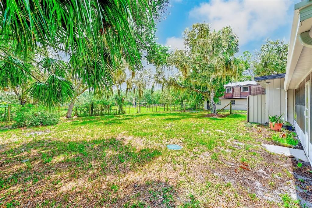 For Sale: $379,900 (2 beds, 2 baths, 1348 Square Feet)