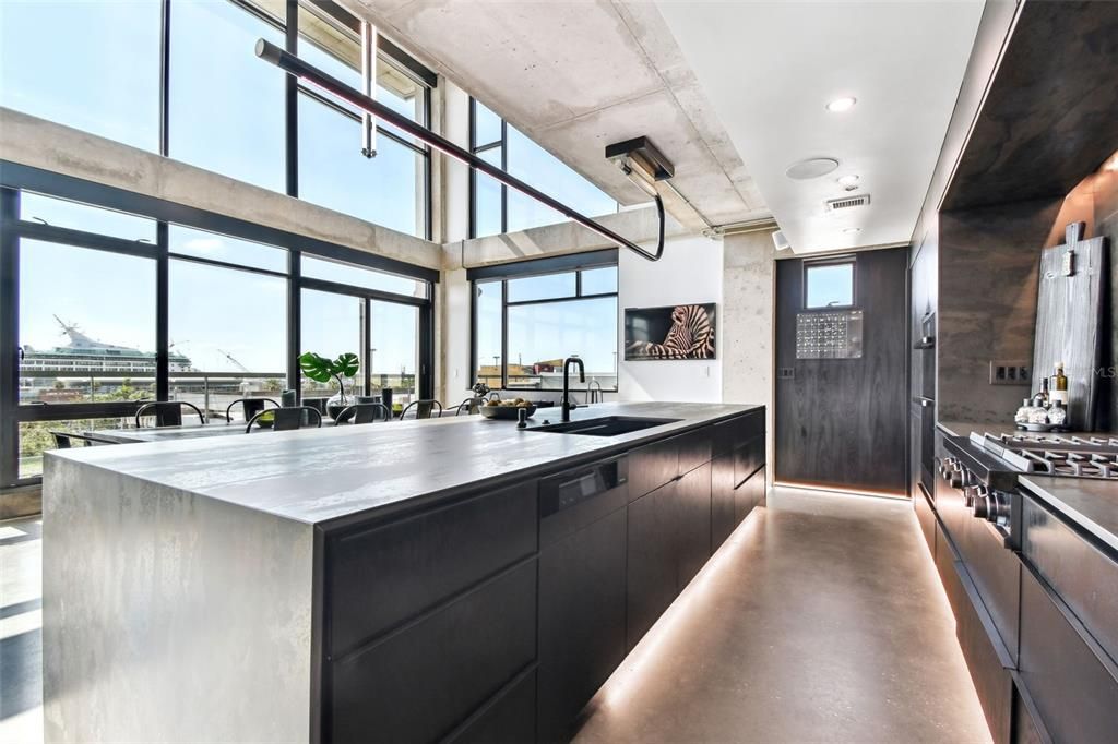 待售: $1,845,300 (3 贝兹, 3 浴室, 2880 平方英尺)