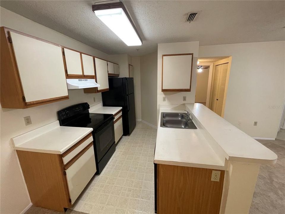 На продажу: $140,000 (2 спален, 2 ванн, 1019 Квадратных фут)