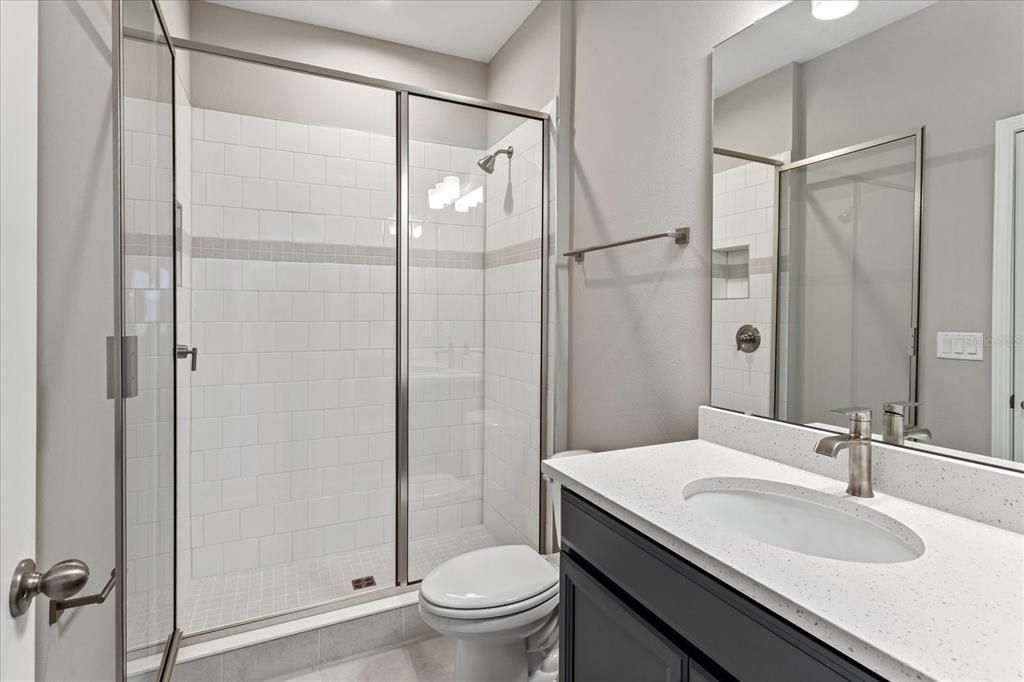 Под контрактом: $784,819 (6 спален, 4 ванн, 3412 Квадратных фут)