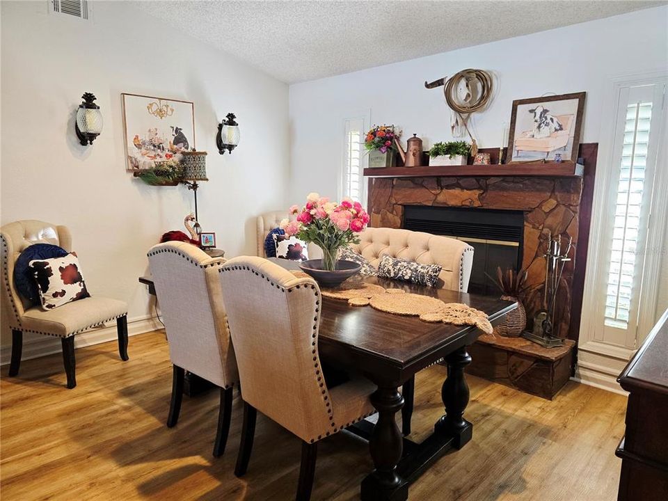 En Venta: $474,900 (3 camas, 2 baños, 1332 Pies cuadrados)