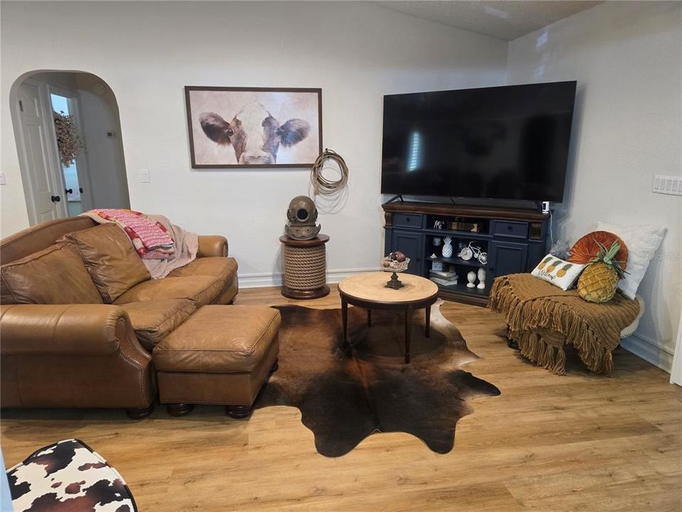 En Venta: $474,900 (3 camas, 2 baños, 1332 Pies cuadrados)