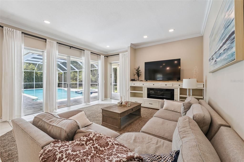 For Sale: $765,000 (4 beds, 3 baths, 2871 Square Feet)