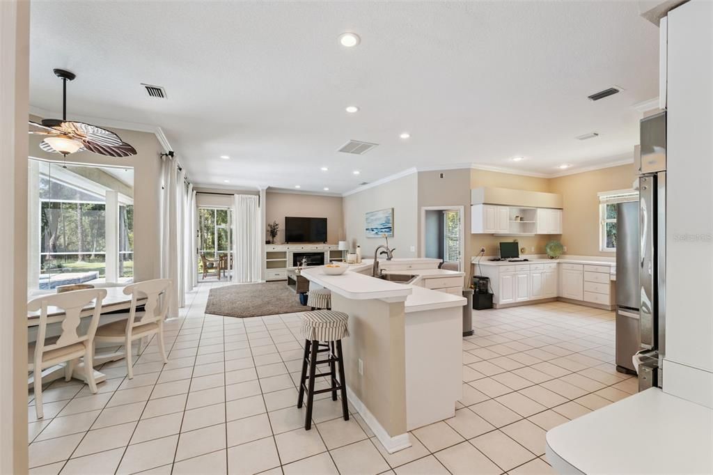 For Sale: $765,000 (4 beds, 3 baths, 2871 Square Feet)