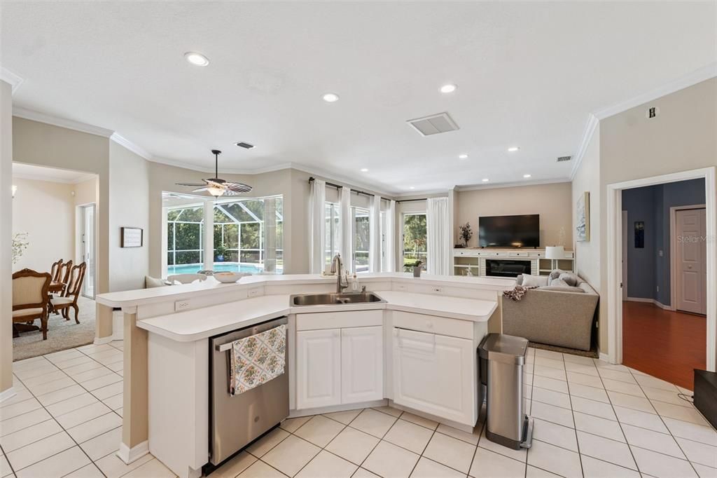 For Sale: $765,000 (4 beds, 3 baths, 2871 Square Feet)