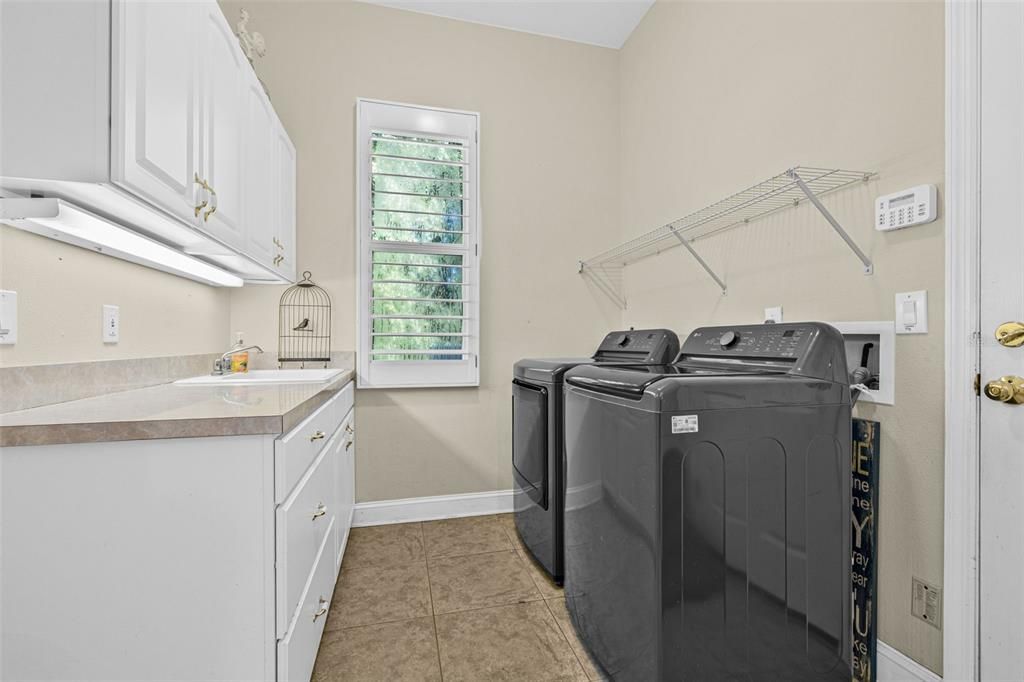 На продажу: $985,000 (4 спален, 3 ванн, 3418 Квадратных фут)