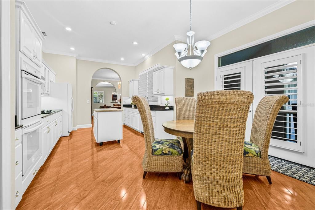 На продажу: $985,000 (4 спален, 3 ванн, 3418 Квадратных фут)