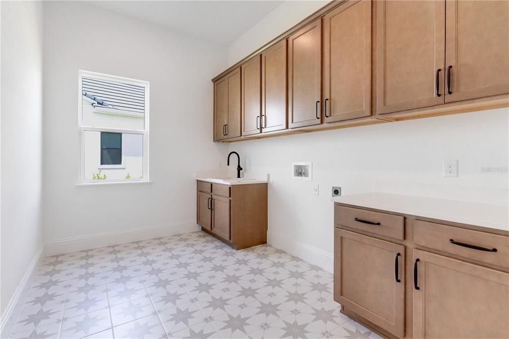 На продажу: $3,150,000 (5 спален, 6 ванн, 6632 Квадратных фут)